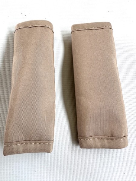 ABC Set Gurtpolster, Schulterpolster für Sicherheitsgurt, Herausfallschutz, Schultergurt - Passend für alle Kinderwagen und Autositze ab 2017 bis aktuell - beige