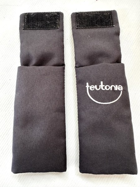 Neu! Teutonia Set Gurtpolster für Sportwagenaufsatz, Sportsitz mit Klettbefestigung - z.B. BeYou Elite - 2016 bis 2018