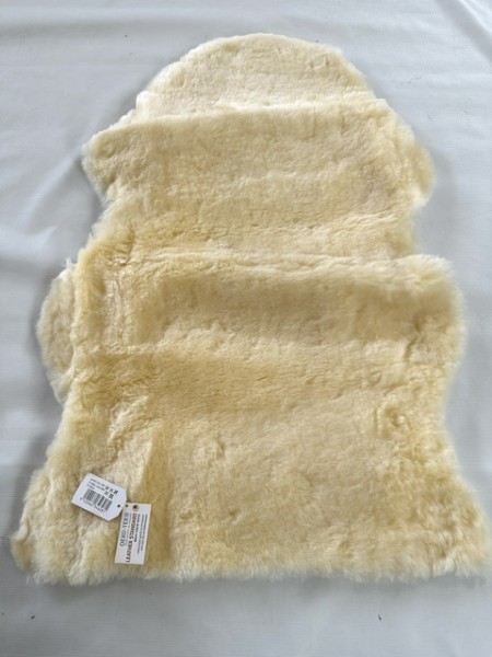 1x Lammfell, Einlage, Echtfell für Sportwagen, Kinderwagen, Wiege, Stubenwagen - Oeko-Tex - ca. 75,0 x 45,0 cm - siehe Text!