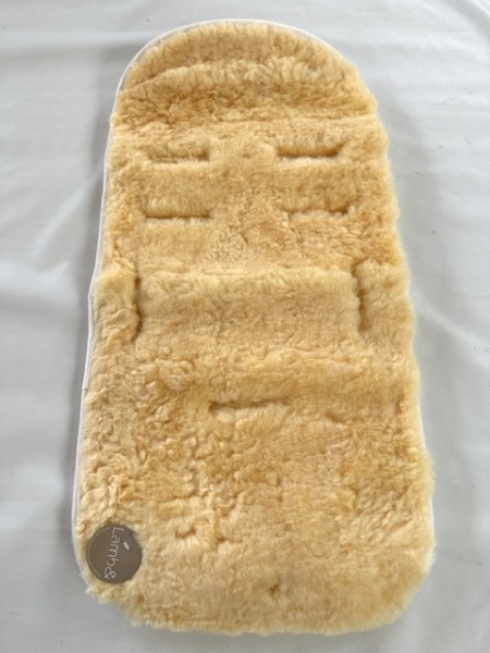 1x Lammfell - Einlage, mit Gurtschlitzen, Echtfell für Sportwagen, Kinderwagen, Wiege, Stubenwagen - ca. 75,0 x 36,0 cm