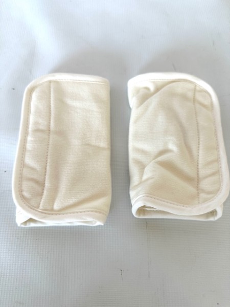 Neu! 1x Ergobaby Schultergurtschoner für Tragetuch, Bauchtrage -Teething Pads für alle Ergobaby Carrier - Farbe: natural